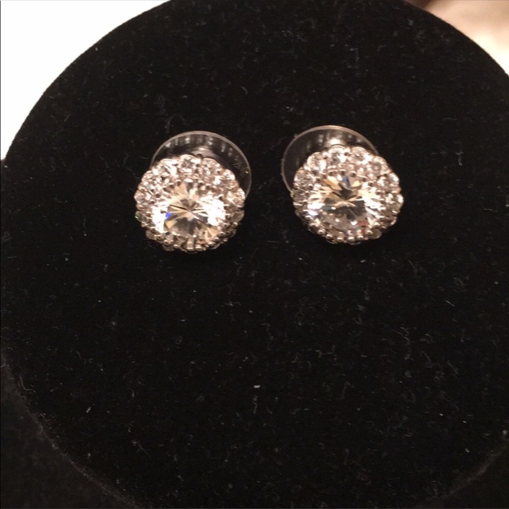 Earrings - Picture 6 of 6